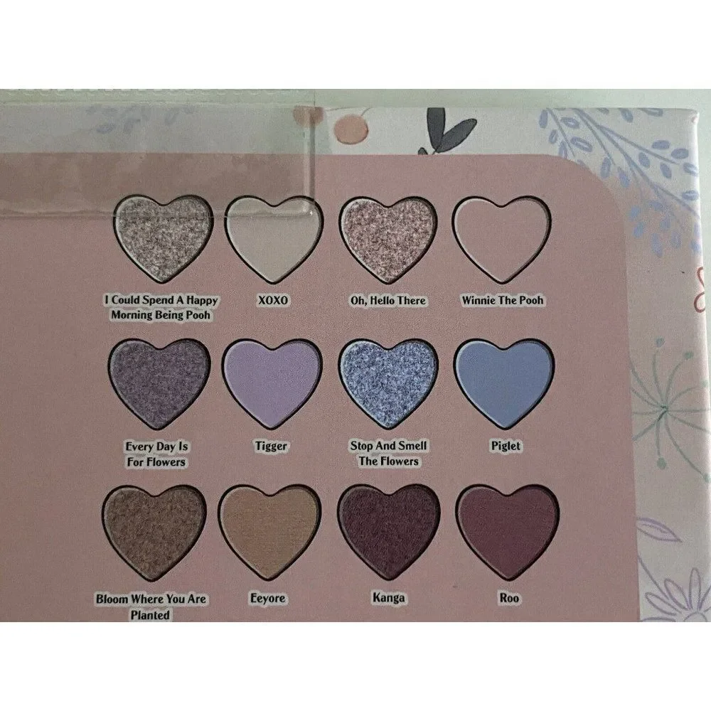 Disney Winnie The Pooh Heart Shaped‎ Eyeshadow Palette With Mirror 12 Colors NEW